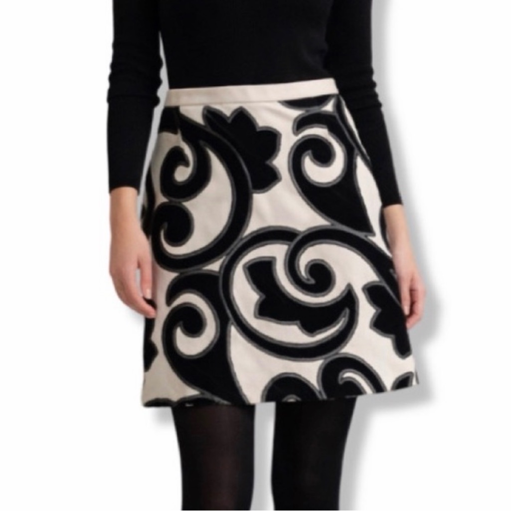 Marc Jacobs A-Line Skirt With Black Swirls
